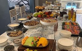 Courtyard Hotel Sandton